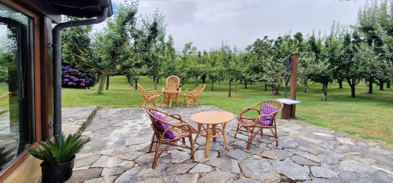 Cosma House Hotel Hinojedo Bagian luar foto