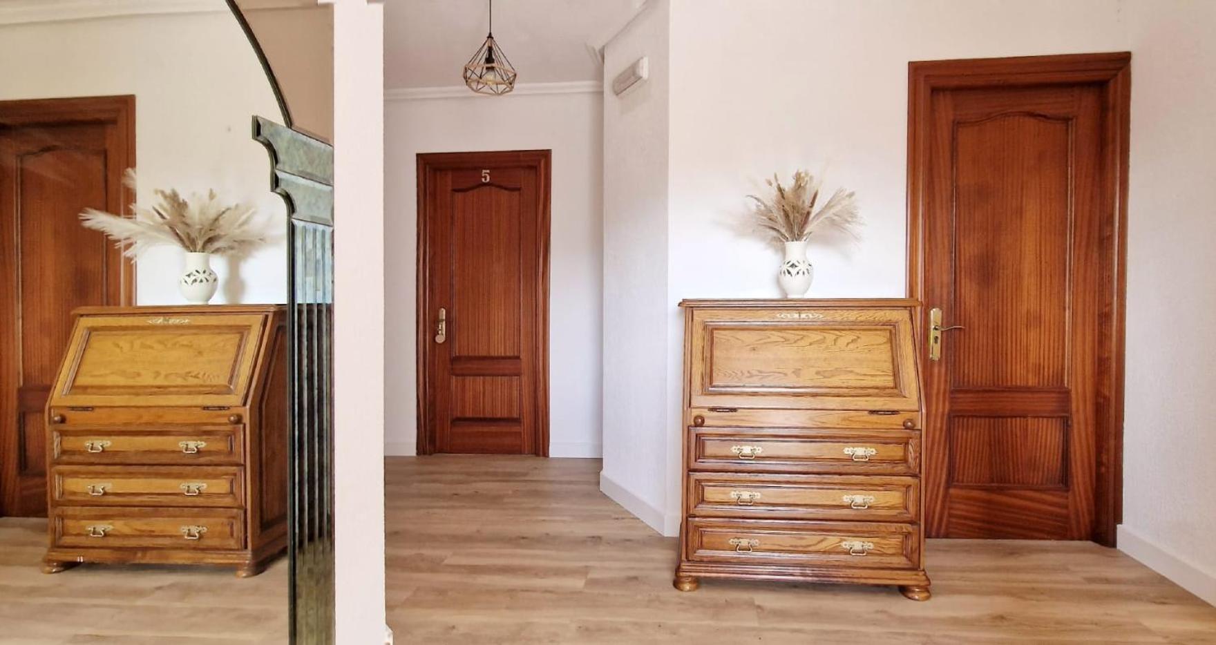 Cosma House Hotel Hinojedo Bagian luar foto