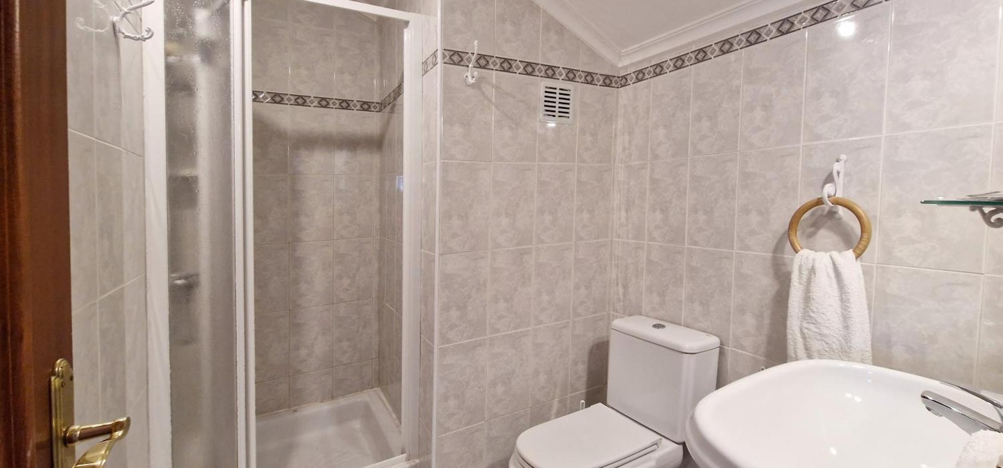 Cosma House Hotel Hinojedo Ruang foto