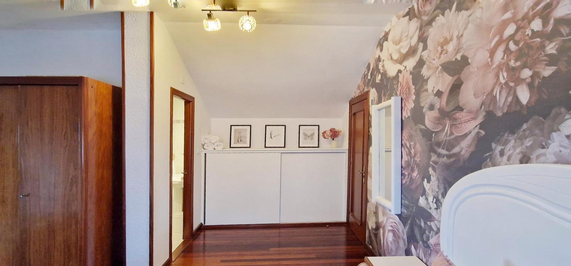 Cosma House Hotel Hinojedo Bagian luar foto