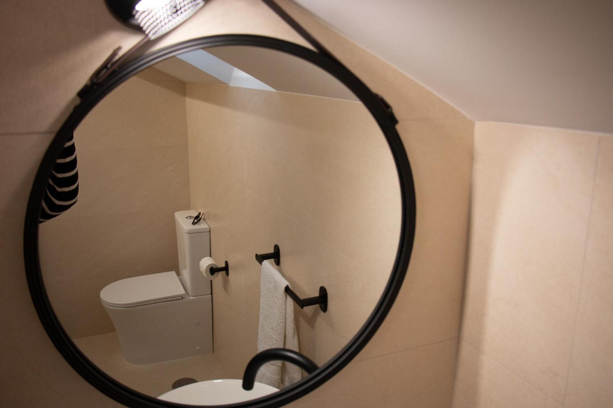 Cosma House Hotel Hinojedo Bagian luar foto
