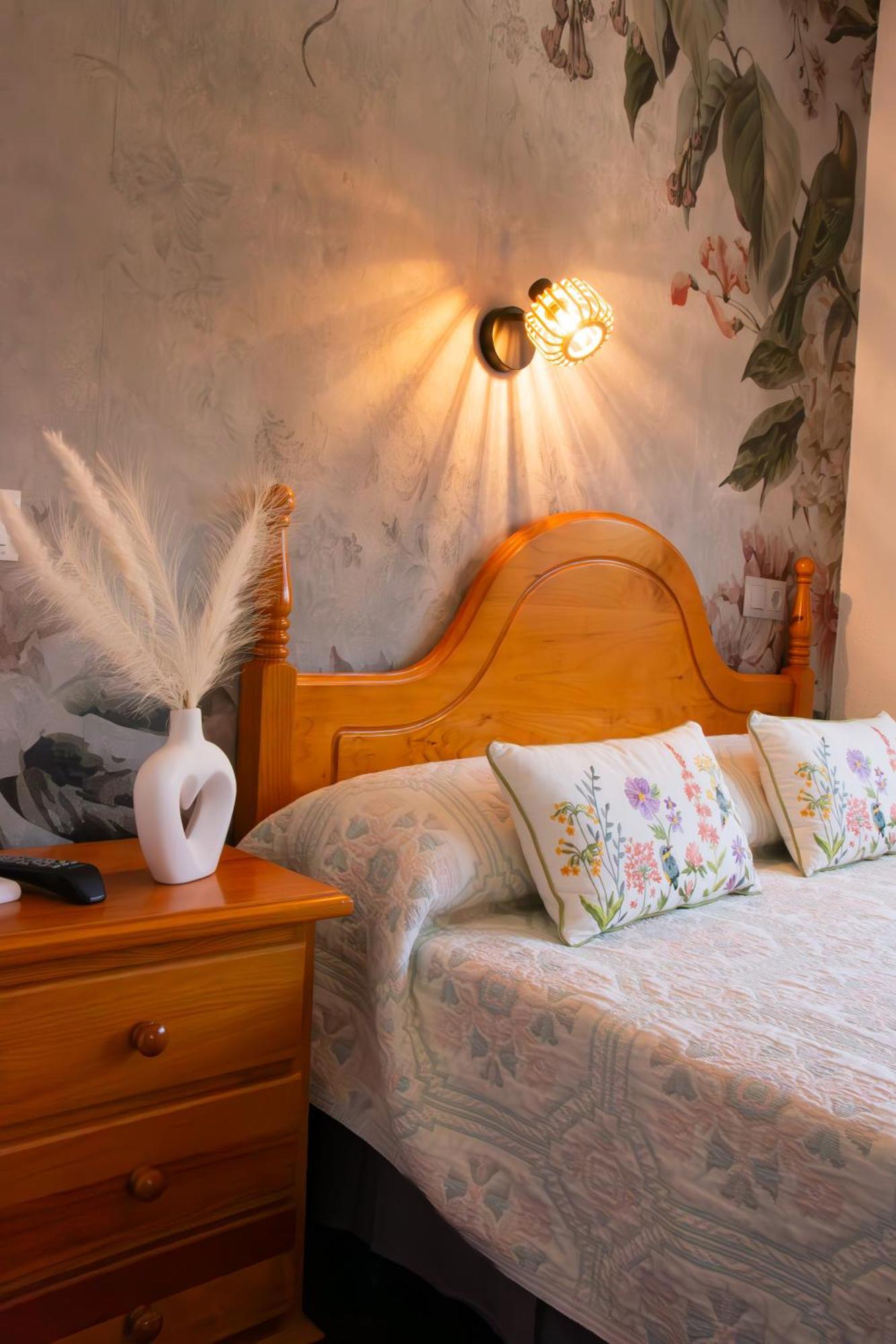 Cosma House Hotel Hinojedo Bagian luar foto